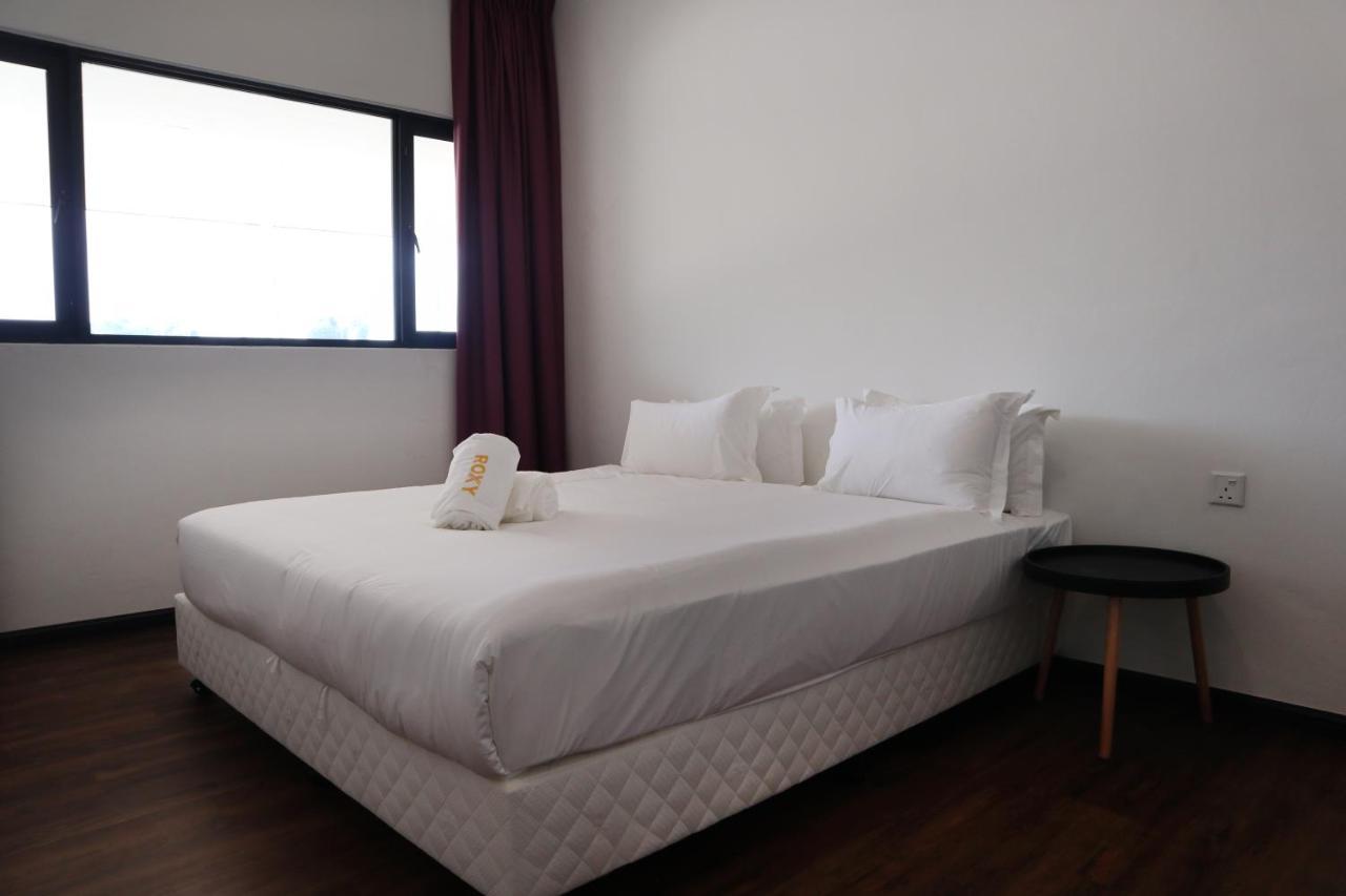 Roxy Sematan Villa & Townhouse Extérieur photo