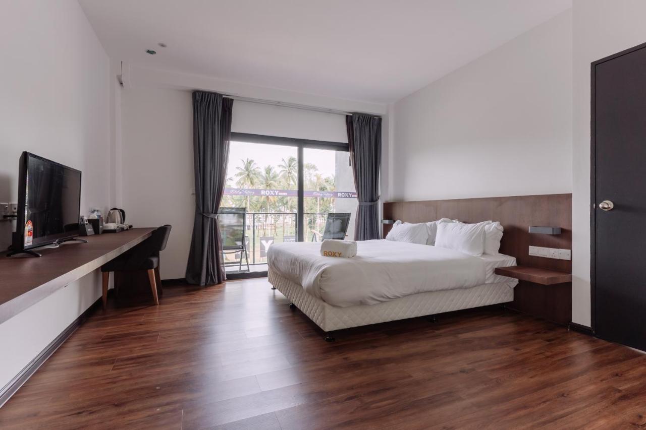Roxy Sematan Villa & Townhouse Extérieur photo
