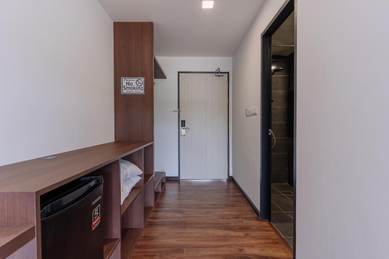 Roxy Sematan Villa & Townhouse Extérieur photo