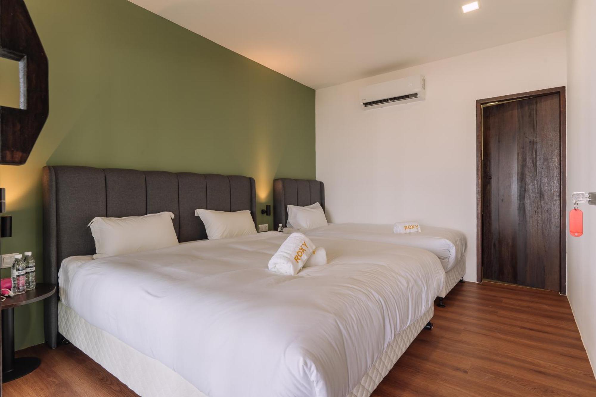 Roxy Sematan Villa & Townhouse Extérieur photo